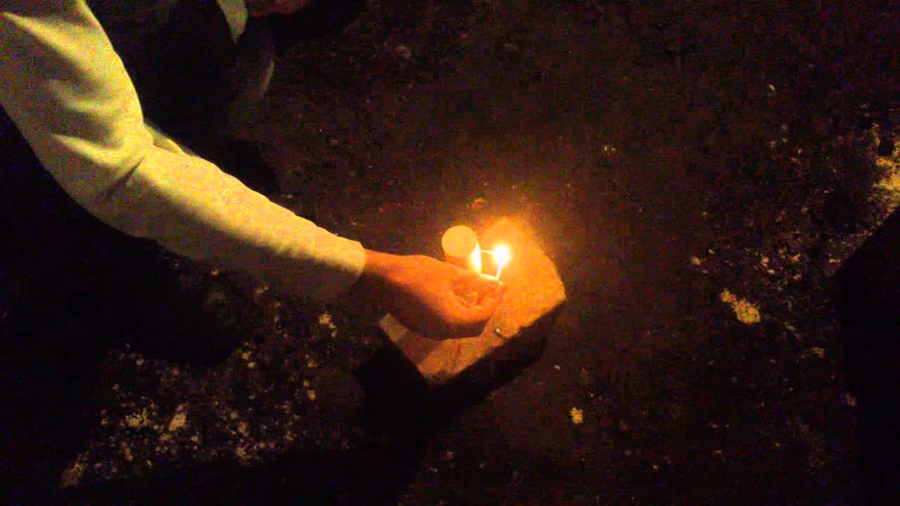 Шашка серная дымовая фас стандарт 300гр. Шашки для погреба для дезинфекции. Дымовая серная шашка для погреба. Поджигаете фитиль серной шашки. Серная шашка в подвал.